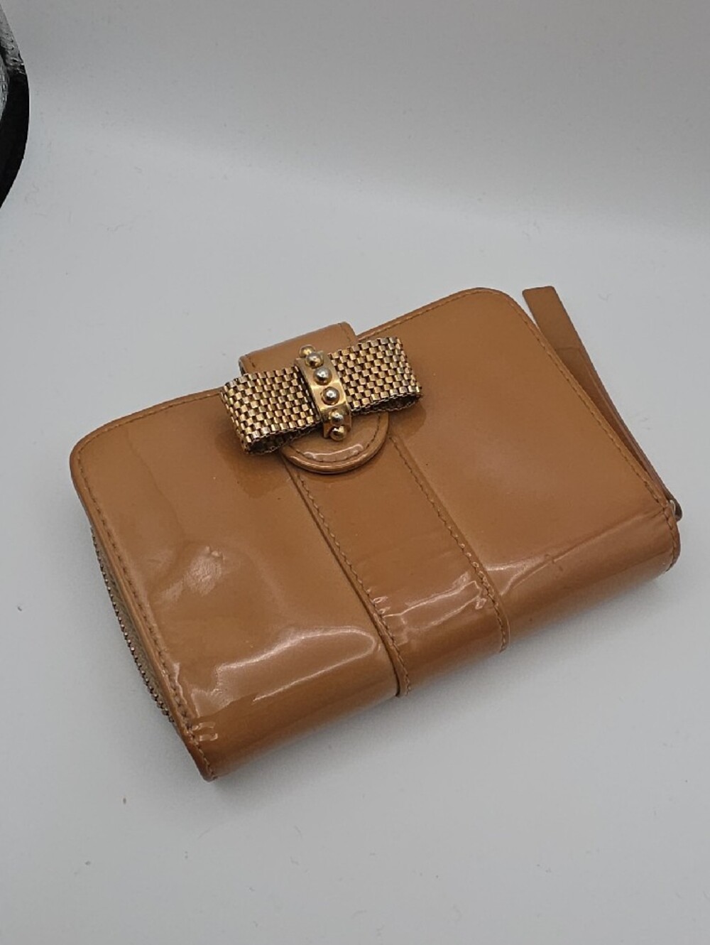 Christian Louboutin Tan Patent Bow Studded Compact Wallet (VERY GOOD)✨️ - Picture 3 of 15